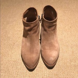 Alberto Fermani suede bootie